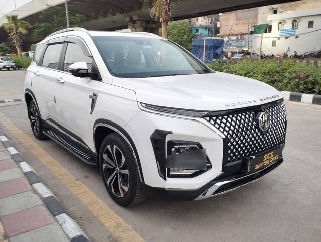 https://images10.gaadi.com/usedcar_image/4598640/original/processed_e0c0ca5ec88f983e08a6bb80f65f3608.jpg?imwidth=6400