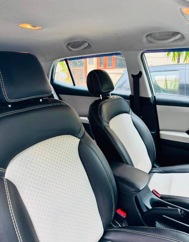 https://images10.gaadi.com/usedcar_image/4598649/original/9465f1a7994054fb88a40b7995110cdc.jpg?imwidth=6402