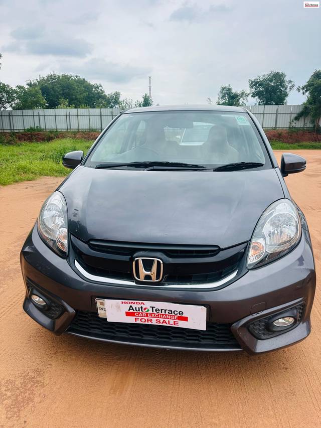 https://images10.gaadi.com/usedcar_image/4598661/original/6b42da7067e3693785351ef778e460b3.jpg?imwidth=6400