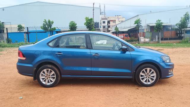https://images10.gaadi.com/usedcar_image/4598666/original/0ea99f408f359c9a3377fb1df95b4459.jpg?imwidth=6401