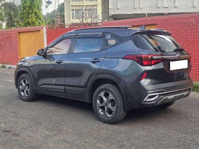 https://images10.gaadi.com/usedcar_image/4598668/original/processed_729740fdda65a63f3820dd9b51c4dd79.jpg?imwidth=6402