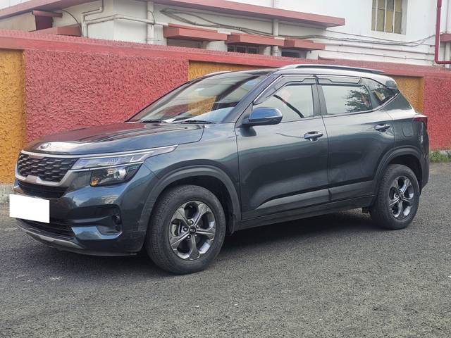 https://images10.gaadi.com/usedcar_image/4598668/original/processed_f0dc833473bf17ea47cfebd08a57386b.jpg?imwidth=6402