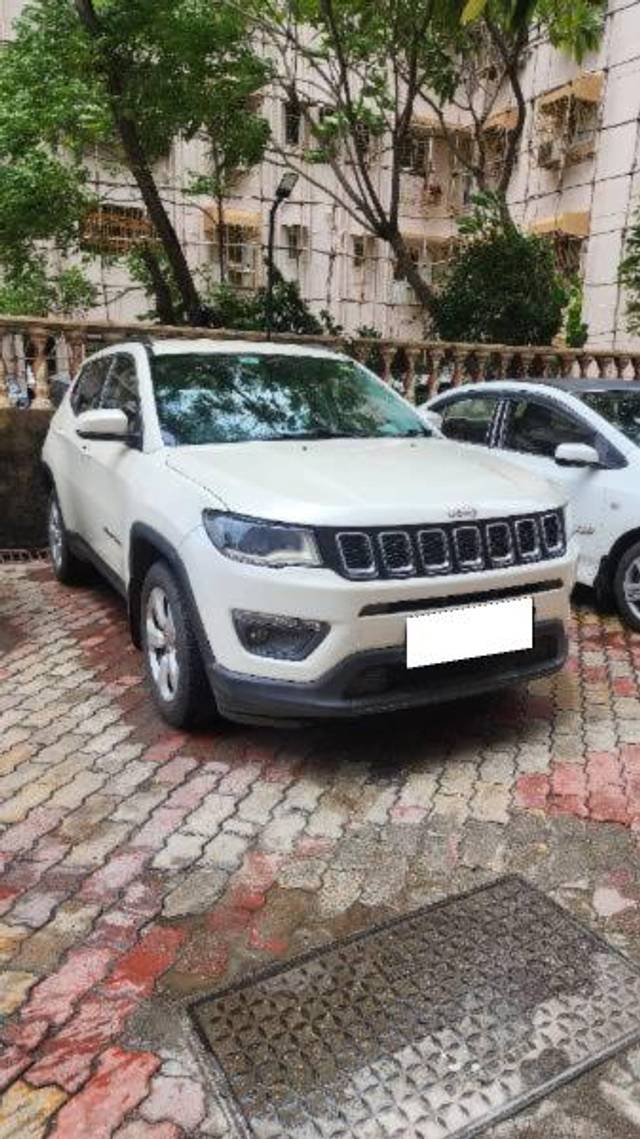 https://images10.gaadi.com/usedcar_image/4598671/original/processed_0f8ae1aa-f35f-47e1-ba4f-b56f7d144a4b.jpg?imwidth=6400