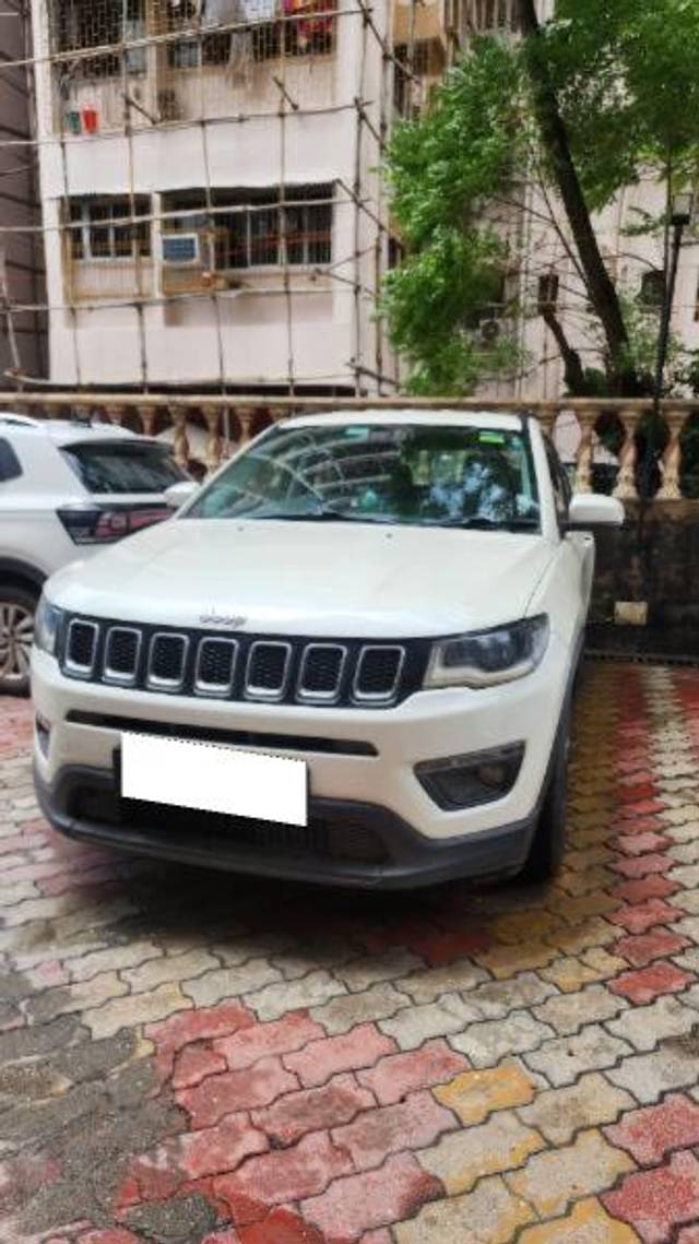 https://images10.gaadi.com/usedcar_image/4598671/original/processed_1d56ec18-8a3e-4431-bc3d-c22a59071eac.jpg?imwidth=6401