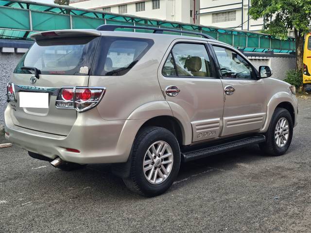 https://images10.gaadi.com/usedcar_image/4598676/original/processed_db49d5b84247a76246f4ba59c4d0fd45.jpg?imwidth=6402