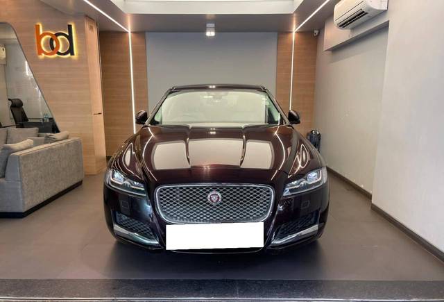 https://images10.gaadi.com/usedcar_image/4598677/original/processed_65999b22bb21ef21ab1044dd27dcb8b9.jpeg?imwidth=6400