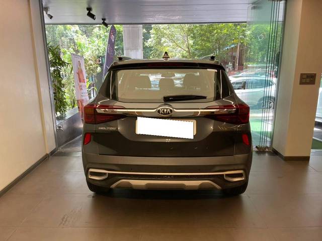 https://images10.gaadi.com/usedcar_image/4598683/original/processed_6df4d5dc83f53218b364dd1e351fc380.jpeg?imwidth=6402