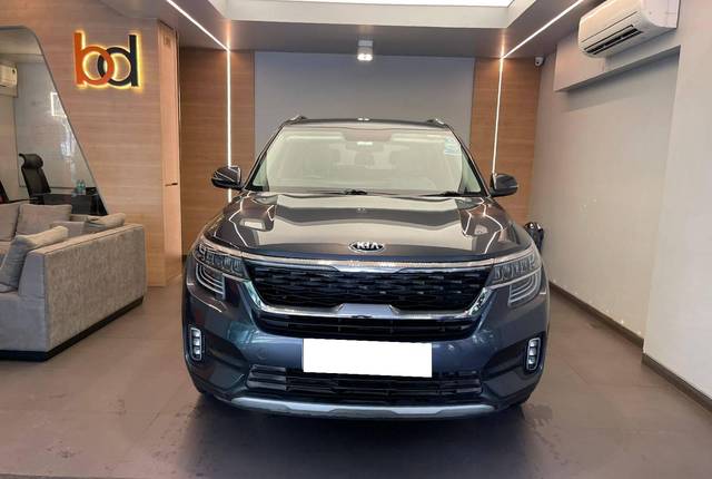 https://images10.gaadi.com/usedcar_image/4598683/original/processed_b6a1c7670ec7e8b20c361ae3beedb5a3.jpeg?imwidth=6400