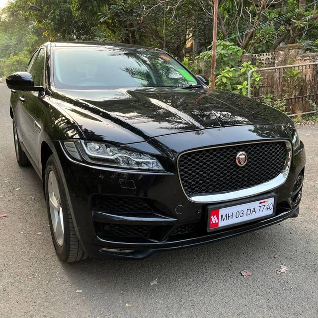 https://images10.gaadi.com/usedcar_image/4598693/original/processed_9bc1bd9d6b9acbb5ef89b15a896a4c25.jpeg?imwidth=6400
