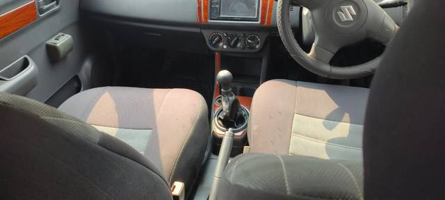 https://images10.gaadi.com/usedcar_image/4598695/original/2d3b6bbb782a85a1cad6258b62b03d2a.jpeg?imwidth=6402