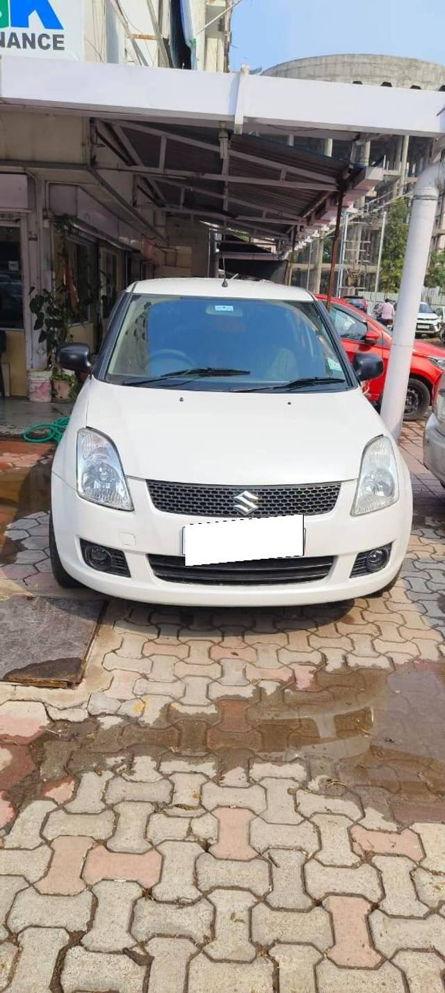 https://images10.gaadi.com/usedcar_image/4598695/original/processed_bf9b9d63e1e6b66d09ca2d970de544a4.jpeg?imwidth=6400