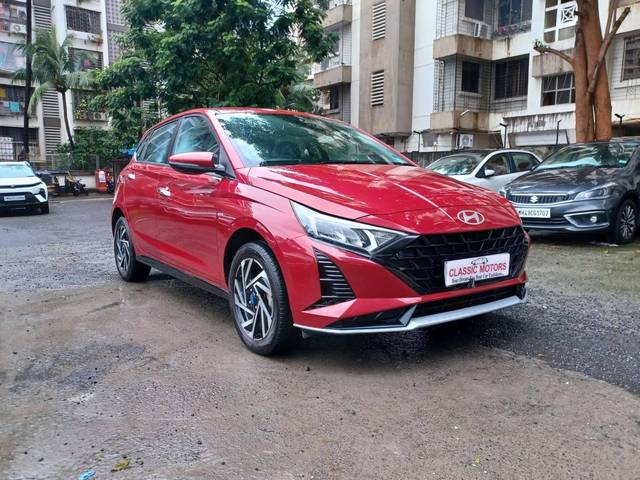 https://images10.gaadi.com/usedcar_image/4598700/original/processed_7a173635a0c023e7e571a98162e368e0.jpeg?imwidth=6400