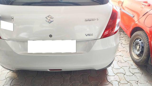 https://images10.gaadi.com/usedcar_image/4598703/original/processed_c3557ea141b4c0aaafea59cf931e4943.jpeg?imwidth=6402