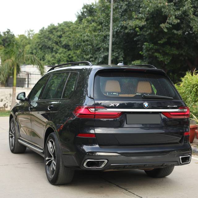https://images10.gaadi.com/usedcar_image/4598715/original/processed_cd8a2a65-9f0f-4453-b345-d9524558a633.jpg?imwidth=6402