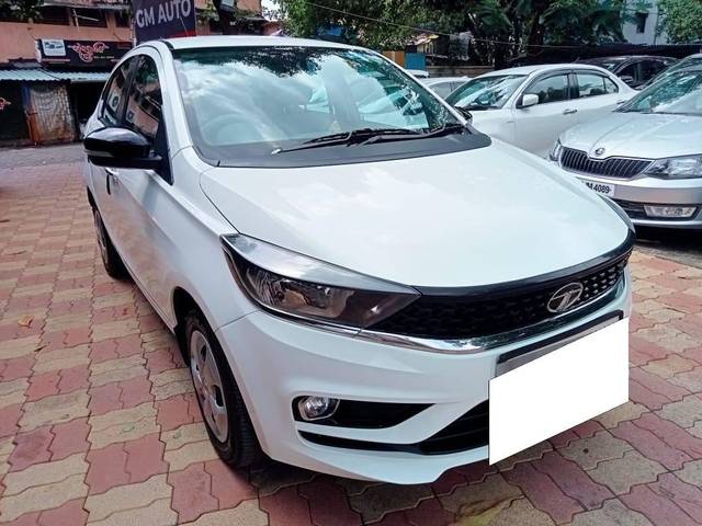 https://images10.gaadi.com/usedcar_image/4598717/original/processed_b4faae0ba03c5d57201462fe92d9ab41.jpeg?imwidth=6400
