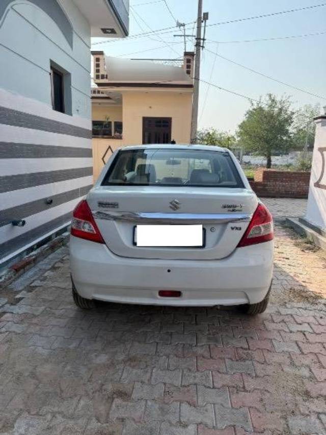 https://images10.gaadi.com/usedcar_image/4598799/original/processed_451ce25f-3d40-4333-9559-3bae7b66b91b.jpeg?imwidth=6402