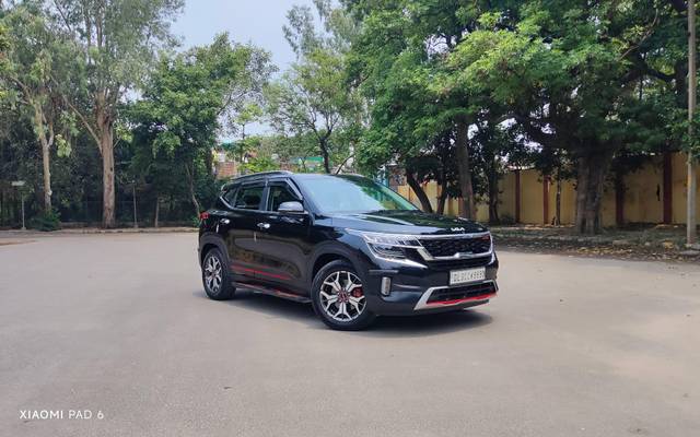 https://images10.gaadi.com/usedcar_image/4598833/original/processed_3782dcba-3d19-4032-aaf8-bd8706dc3b1e.jpg?imwidth=6400