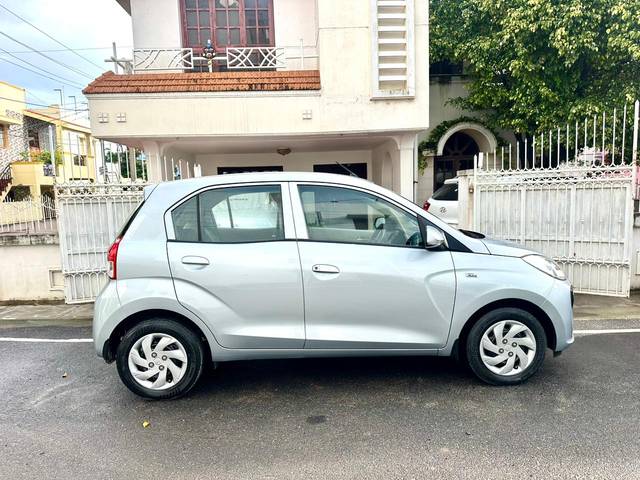 https://images10.gaadi.com/usedcar_image/4598835/original/6b0f62a5c9da5a11103f8667d70a943e.jpeg?imwidth=6401