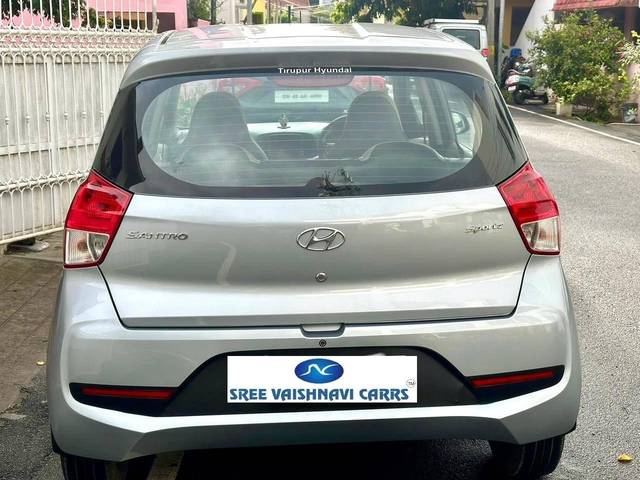 https://images10.gaadi.com/usedcar_image/4598835/original/processed_d97673fd2db90ff875cba478402e6c36.jpeg?imwidth=6402