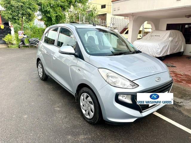 https://images10.gaadi.com/usedcar_image/4598835/original/processed_f66c548ba3a858a1f7bf956d35c11be7.jpeg?imwidth=6400