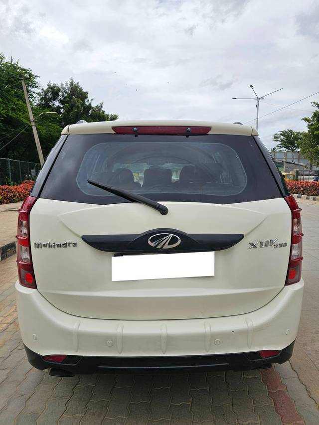 https://images10.gaadi.com/usedcar_image/4598840/original/processed_a25ebf9751b74c0b3e667cf5149bf470.jpg?imwidth=6402