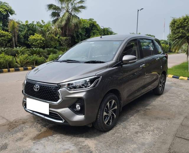 https://images10.gaadi.com/usedcar_image/4598842/original/processed_edcf22a9791fc65b7162eda05a3fe43c.jpg?imwidth=6400