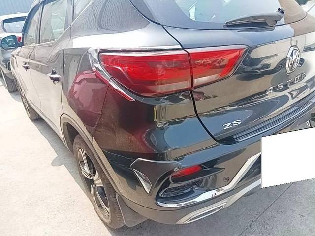https://images10.gaadi.com/usedcar_image/4598875/original/processed_96c836e6-18c4-4d0d-bf76-1c1f1a0731e5.jpeg?imwidth=6400