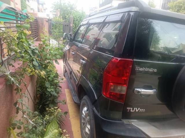 https://images10.gaadi.com/usedcar_image/4598883/original/processed_a1549261-f8e5-4b6c-9de0-9f20ac489ab8.jpg?imwidth=6400