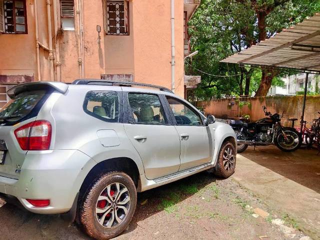 https://images10.gaadi.com/usedcar_image/4598893/original/processed_2c87710e-31ef-4743-bfe8-1cb35aff83a2.jpg?imwidth=6400