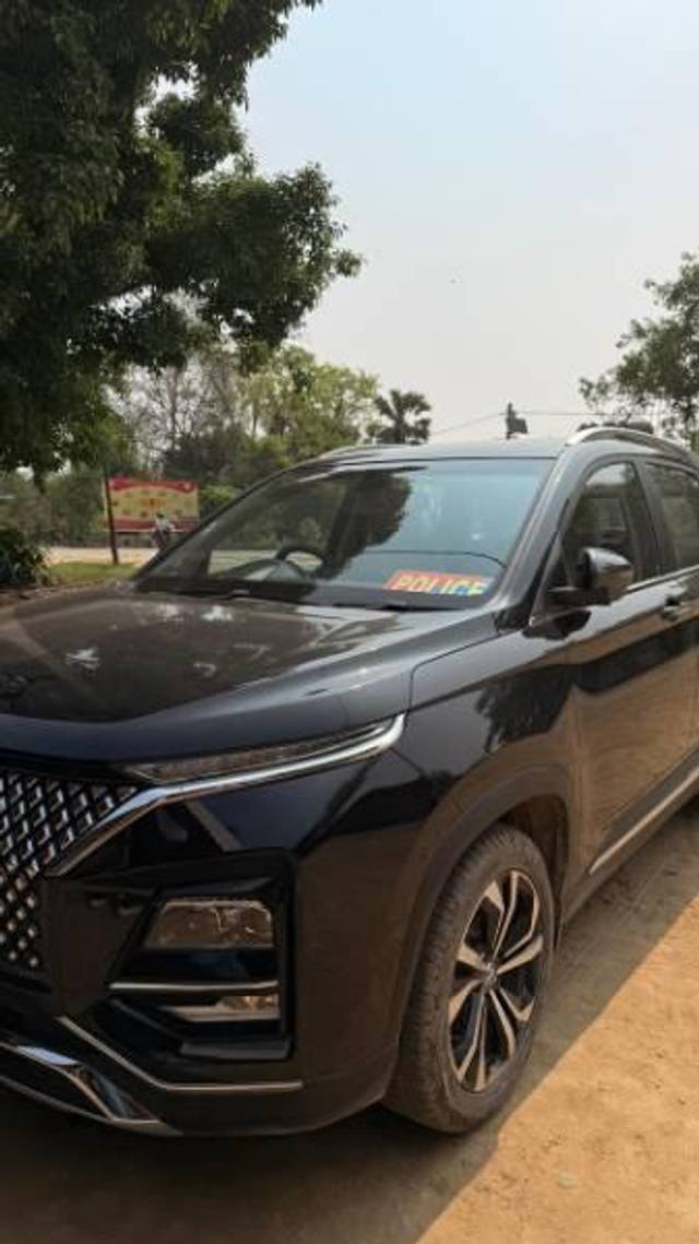 https://images10.gaadi.com/usedcar_image/4598897/original/processed_2f22ef1a-0c7f-4e48-885a-c6686b3cc8bb.jpg?imwidth=6401