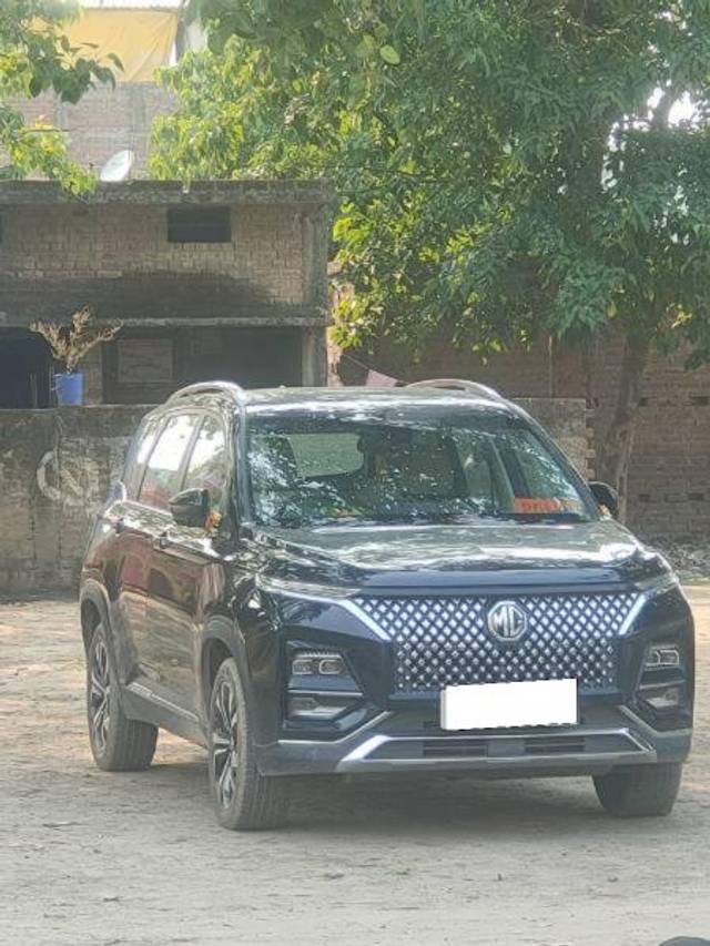 https://images10.gaadi.com/usedcar_image/4598897/original/processed_3439e938-1751-4f4b-85c8-561e2070c737.jpg?imwidth=6400