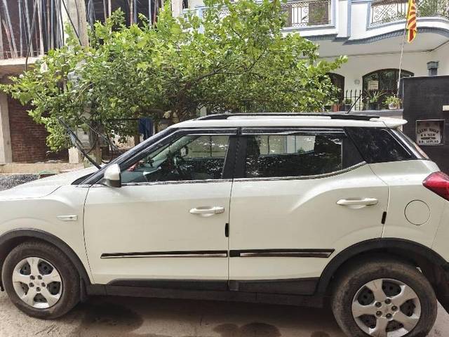 https://images10.gaadi.com/usedcar_image/4598926/original/processed_894f6bbd-d4be-40ec-bad5-a1e4dc9a504b.jpeg?imwidth=6402