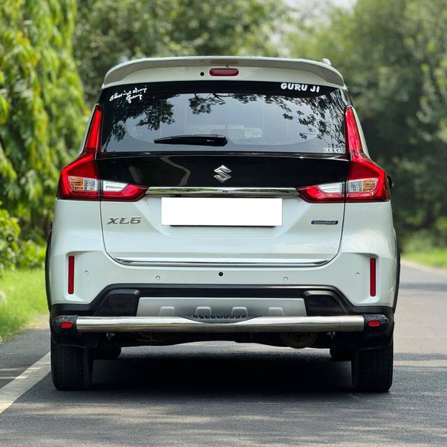 https://images10.gaadi.com/usedcar_image/4598959/original/processed_617ea66736297090c90f0b4efd1bde79.jpg?imwidth=6402