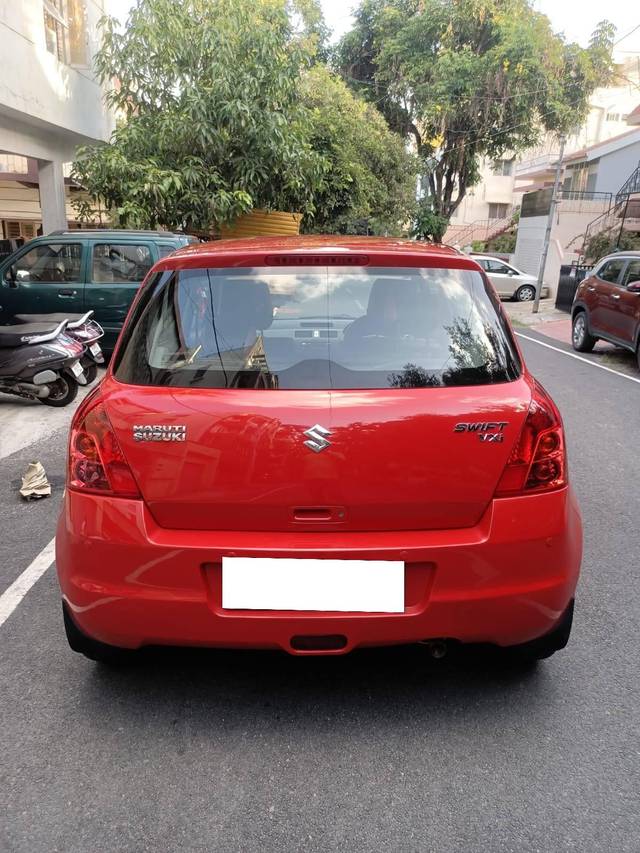 https://images10.gaadi.com/usedcar_image/4598960/original/processed_07741c474ac174d45960dd5493a39a5d.jpg?imwidth=6401