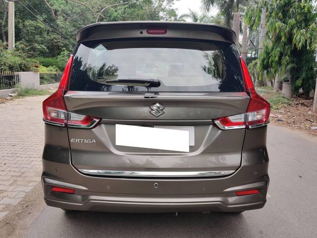 https://images10.gaadi.com/usedcar_image/4598966/original/processed_2bbba414c08107bc43db611dd94b1185.jpg?imwidth=6402