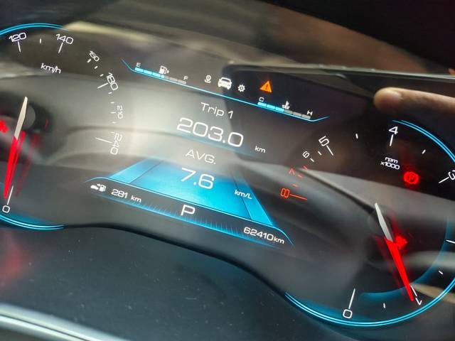 https://images10.gaadi.com/usedcar_image/4598985/original/b37b4f5816cac7ffe90774bd9e1adcd9.jpg?imwidth=6402