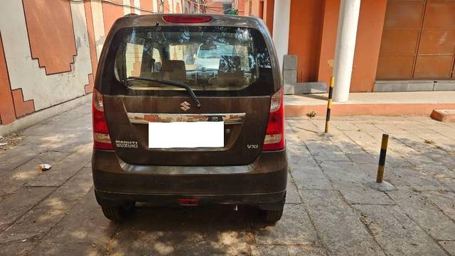 https://images10.gaadi.com/usedcar_image/4598995/original/processed_6bf5c5c6-6a75-4567-9faa-0e9bc2e7f31e.jpg?imwidth=6402