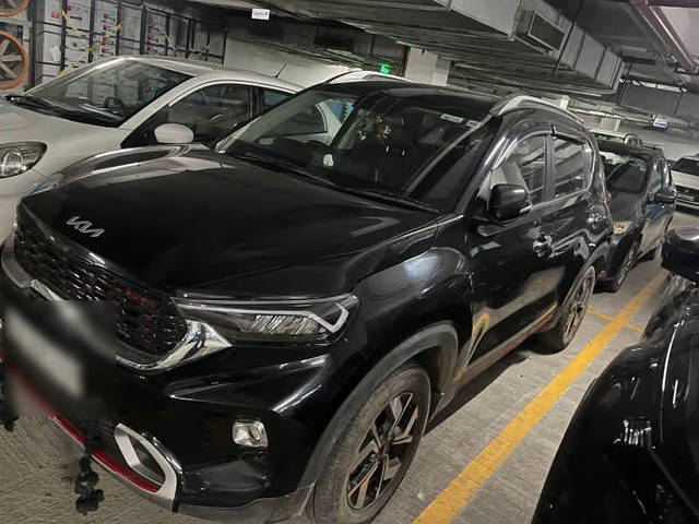 https://images10.gaadi.com/usedcar_image/4599000/original/processed_254449c8-cac2-400a-a307-f02a5bfc2e59.png?imwidth=6402