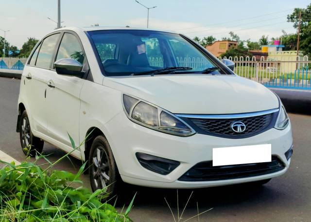 https://images10.gaadi.com/usedcar_image/4599001/original/processed_0ea76d3a9931cd4e942ae6607645277d.jpg?imwidth=6400
