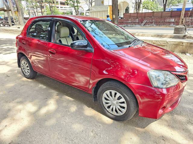 https://images10.gaadi.com/usedcar_image/4599022/original/processed_e8f4a22d64bfa55c53c666e1f9ddd902.jpg?imwidth=6400