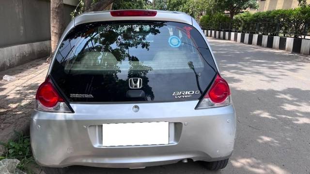 https://images10.gaadi.com/usedcar_image/4599024/original/processed_a43a8454-0318-4c76-bb5c-6231385630a3.jpeg?imwidth=6401