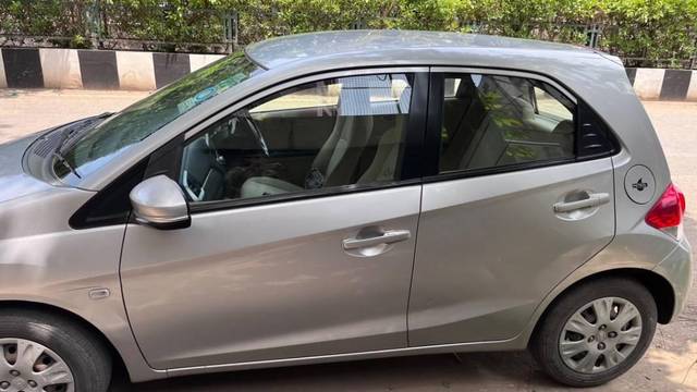 https://images10.gaadi.com/usedcar_image/4599024/original/processed_b31bd018-4f93-4669-93ce-2355a0d3f17d.jpeg?imwidth=6402