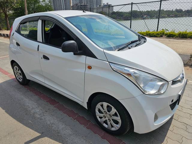 https://images10.gaadi.com/usedcar_image/4599031/original/c2476e2b72abdb97da41ab7750758977.jpg?imwidth=6400