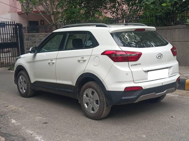 https://images10.gaadi.com/usedcar_image/4599035/original/processed_133b27a59ca5151c59754f7c99d0bf11.jpg?imwidth=6402
