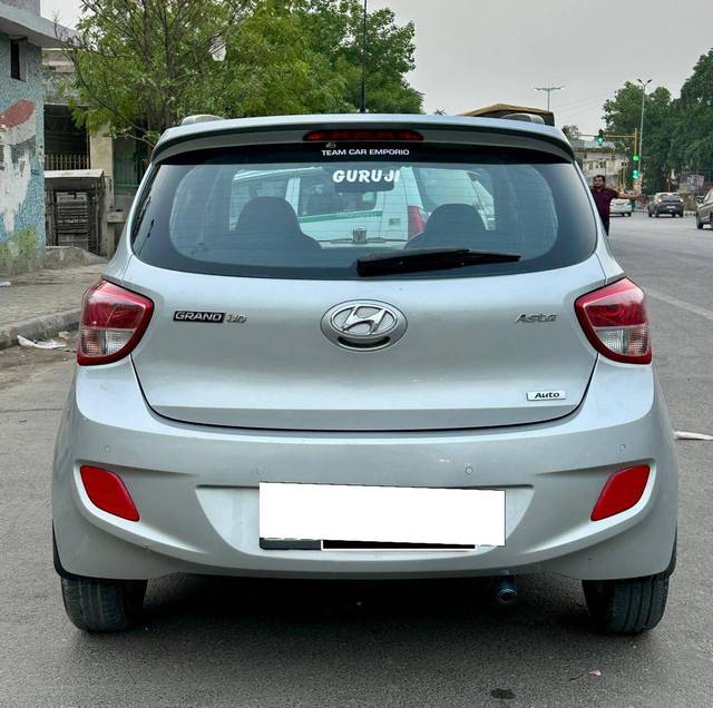 https://images10.gaadi.com/usedcar_image/4599053/original/processed_9bf3fbfe48351b4dc94469f99515bf59.jpg?imwidth=6401