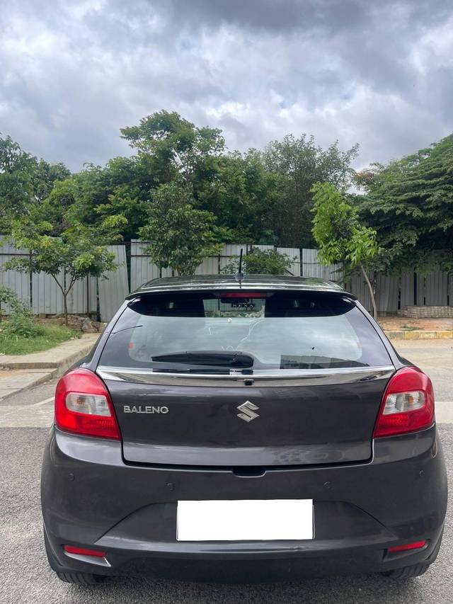 https://images10.gaadi.com/usedcar_image/4599054/original/processed_2735cc4a0a0217dd4e092d44ac291e51.jpg?imwidth=6401