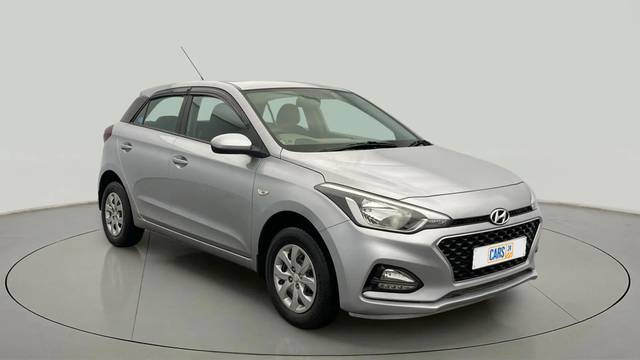 https://images10.gaadi.com/usedcar_image/4599057/original/d58d0615bdc2acdb06d7b841912efe25.jpg?imwidth=6400