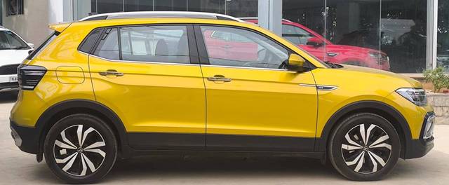 https://images10.gaadi.com/usedcar_image/4599116/original/processed_93ab9b695f0caec4b708b69d3fcd6521.jpeg?imwidth=6401