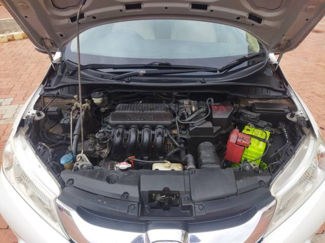 https://images10.gaadi.com/usedcar_image/4599134/original/76ca48ecc03cfda93164e74d1766f07e.jpg?imwidth=6402