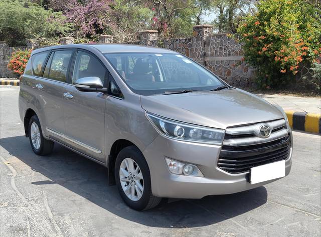 https://images10.gaadi.com/usedcar_image/4599147/original/processed_e4b9c1b2f351f70bff2d5e4770d83c25.jpg?imwidth=6400